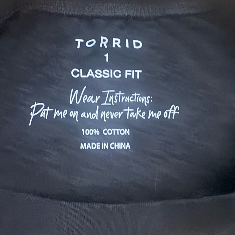 NWT Torrid Black Classic Fit Cotton Tank Top with Beach Motif Size 1 - Picture 3 of 4